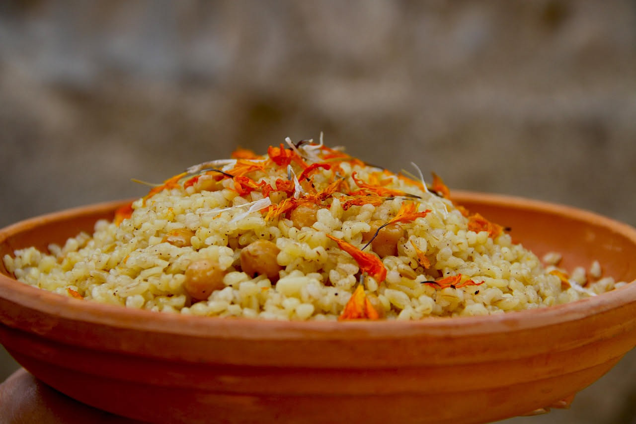 Da dove arriva l'insalata di riso estiva: la storia del piatto