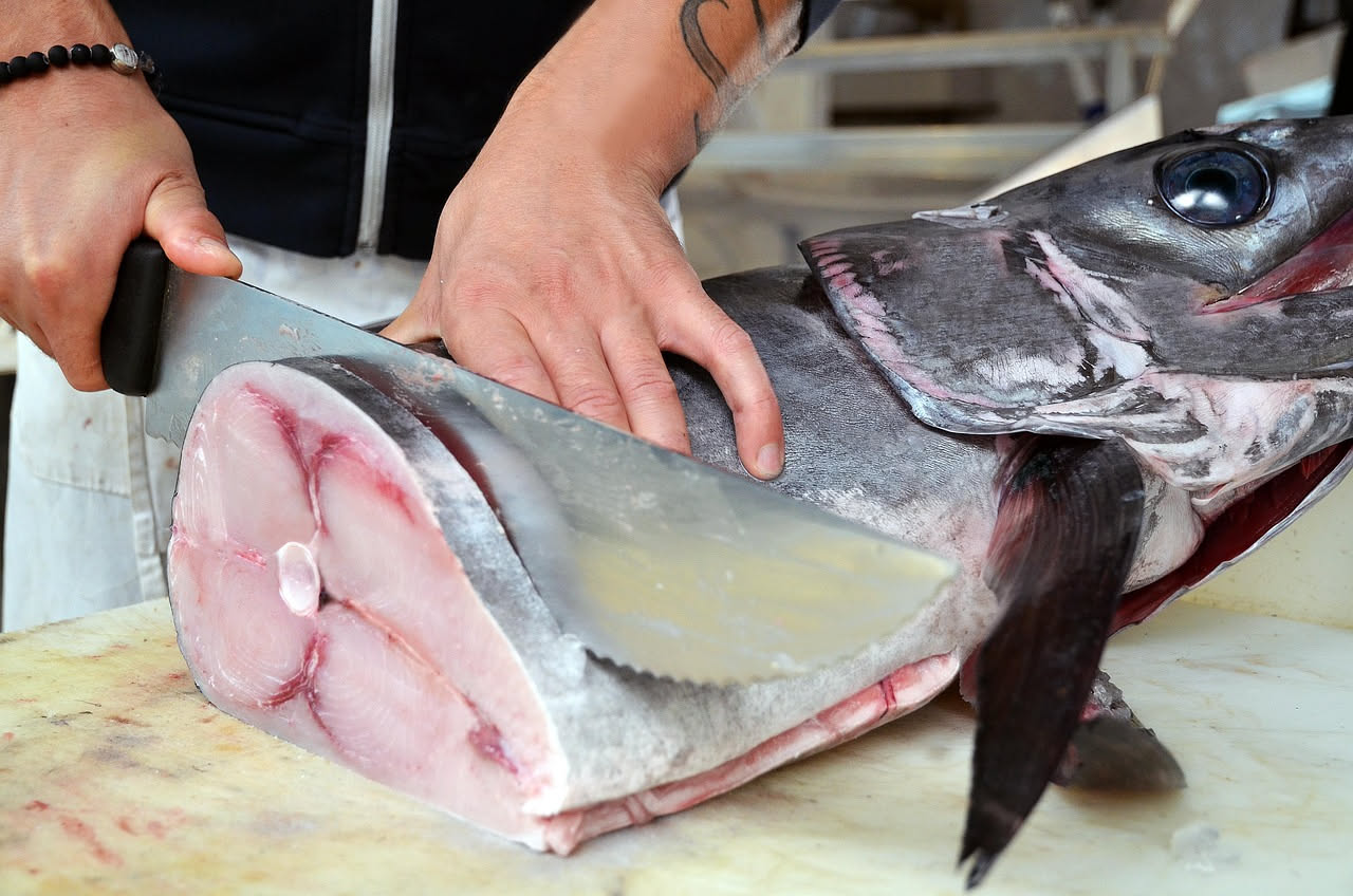 Lezione 46 - Pulire e sfilettare un pesce