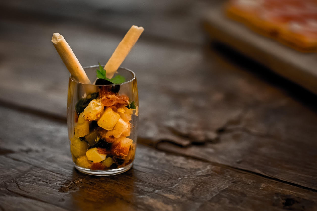 Panzanella toscana con pane raffermo