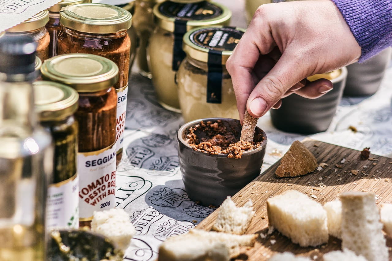 Qual è l'origine del pesto alla trapanese: le radici siciliane