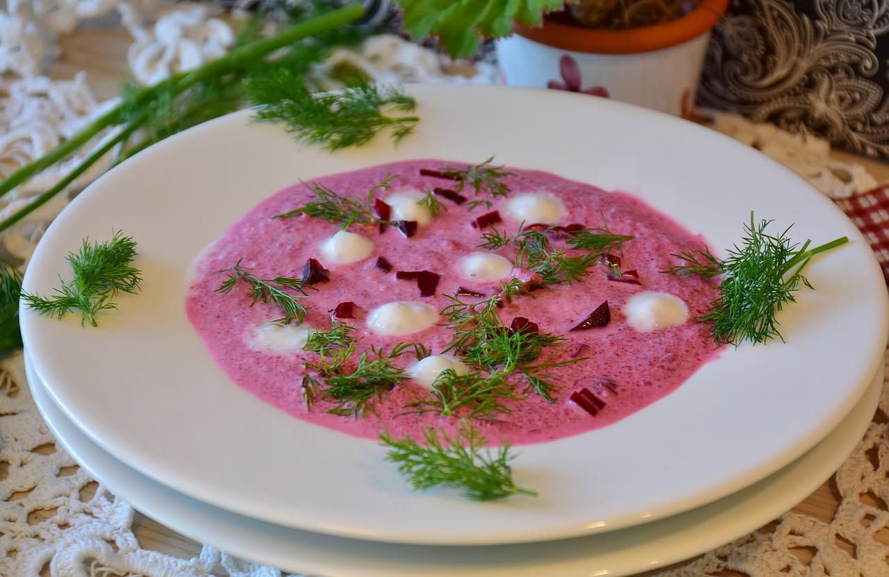 Lingua in salsa di barbabietola: dolcezza terrosa che nutre le articolazioni